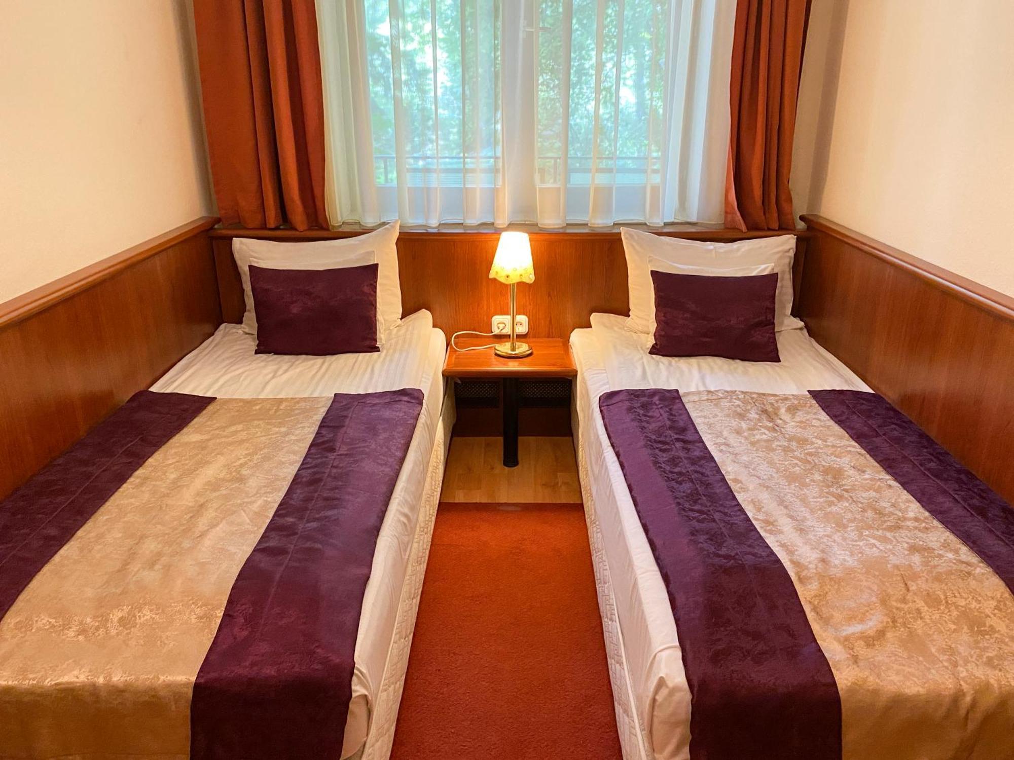 Gold Hotel Budapest Bilik gambar